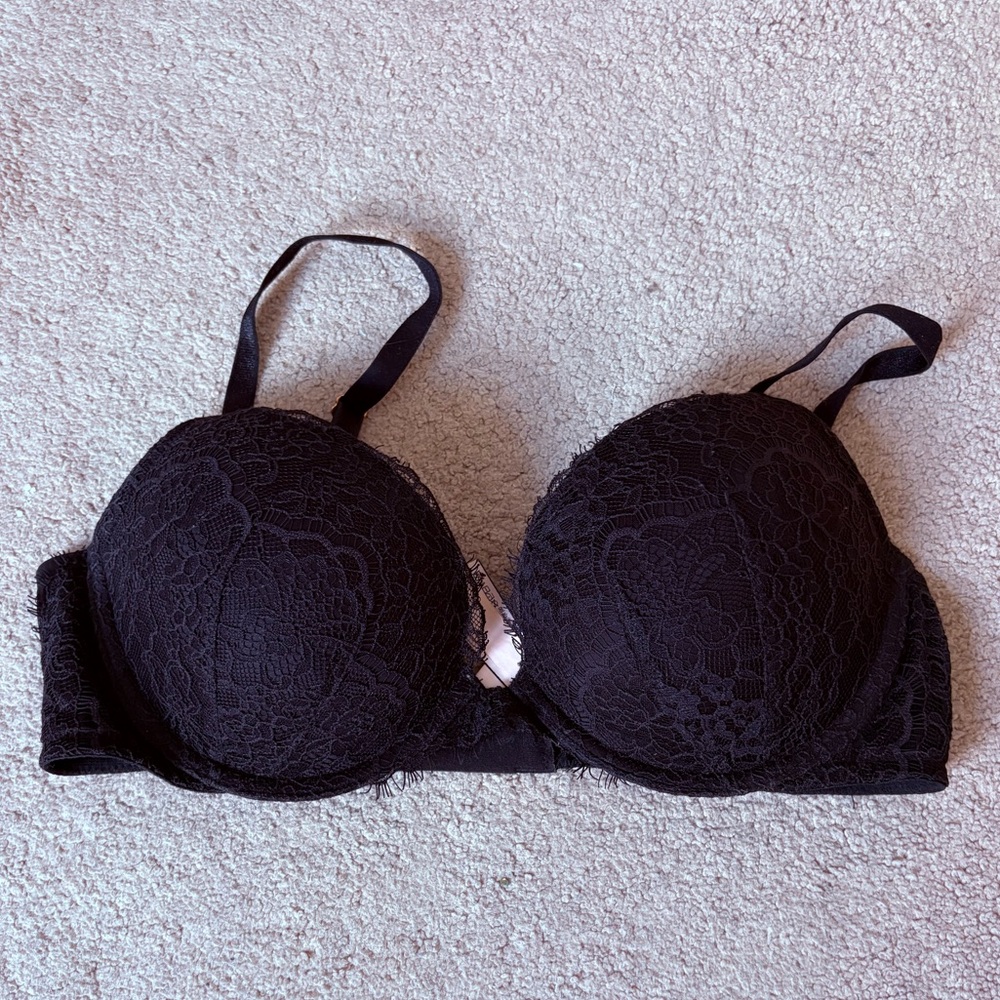 Victoria’s Secret Dream Angels Black Lace Push Up Bra
